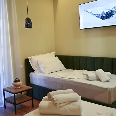 Kuta's Center * 地拉那