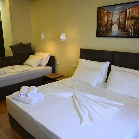 Kuta's Center Hotel Tirana