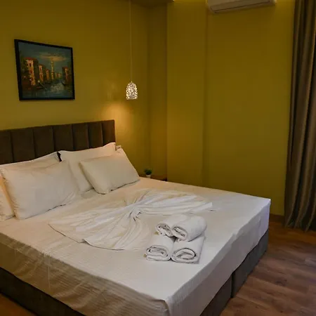 Kuta's Center Hotel *