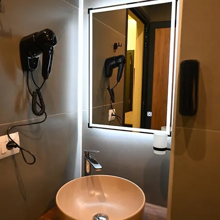 Hotel Kuta's Center Tirana