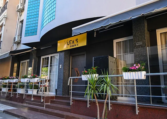 Kuta's Center * 地拉那