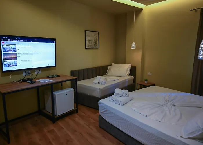 Otel Kuta's Center Tiran