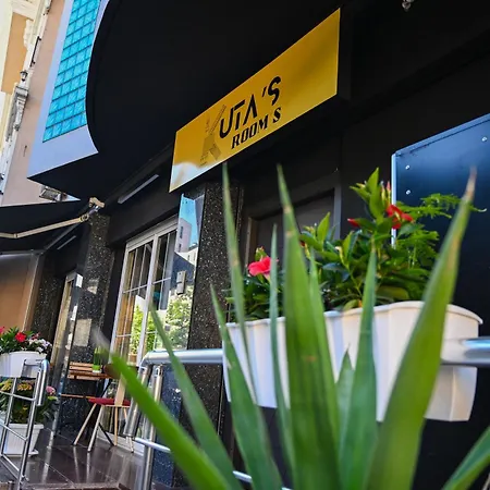 Kuta's Center * 티라나