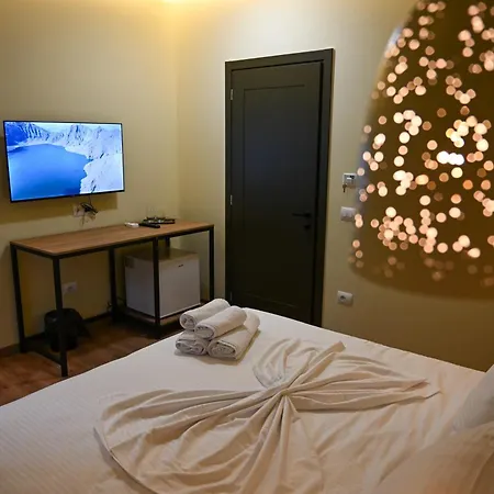 Kuta's Center 호텔 티라나